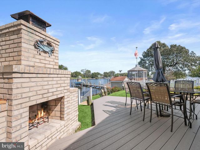 8138 FOREST GLEN DR, Pasadena, MD 21122