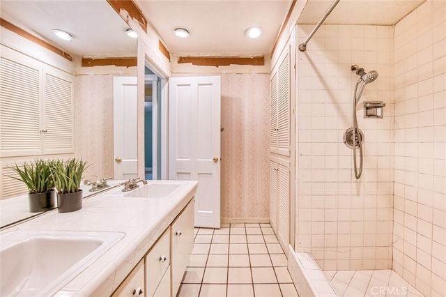 1192 Foothill Boulevard, Santa Ana, CA 92705