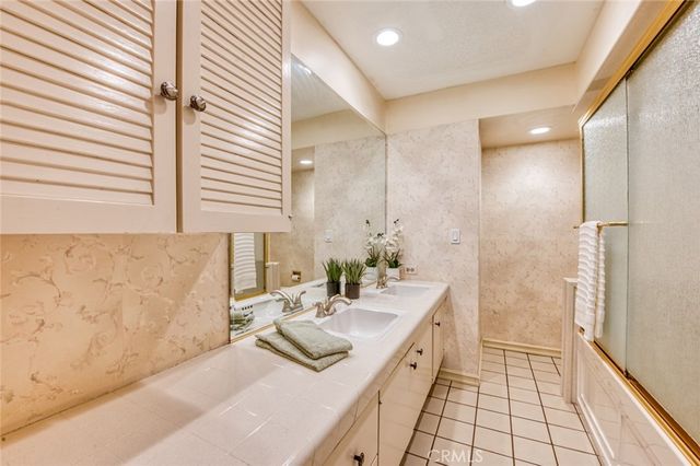 1192 Foothill Boulevard, Santa Ana, CA 92705