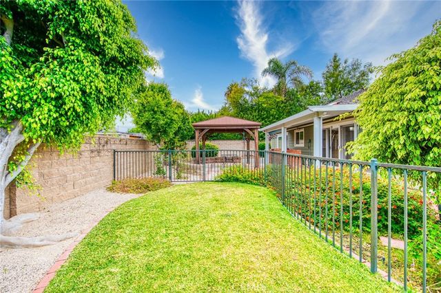 1192 Foothill Boulevard, Santa Ana, CA 92705