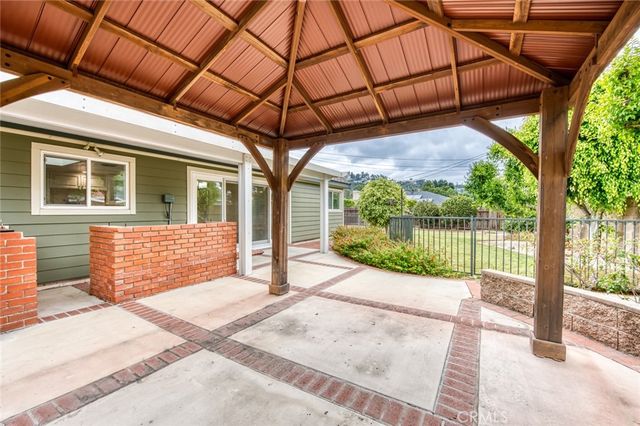1192 Foothill Boulevard, Santa Ana, CA 92705