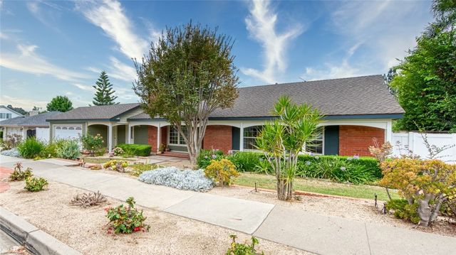 1192 Foothill Boulevard, Santa Ana, CA 92705