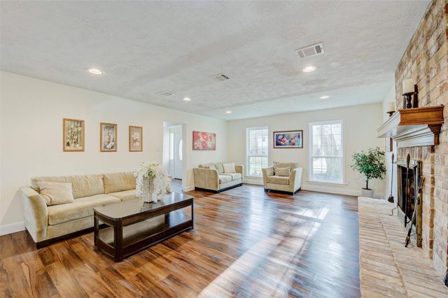 3610 Stoney Oak Drive, Houston, TX 77068