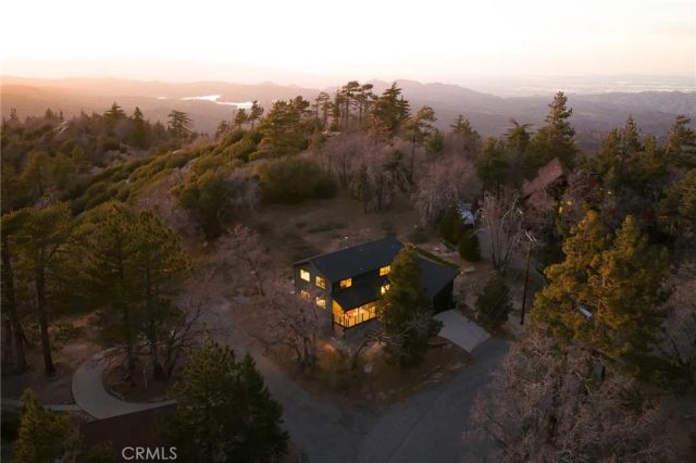 32945 Juniper Lane, Green Valley Lake, CA 92341