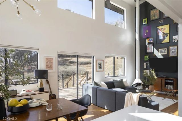 32945 Juniper Lane, Green Valley Lake, CA 92341