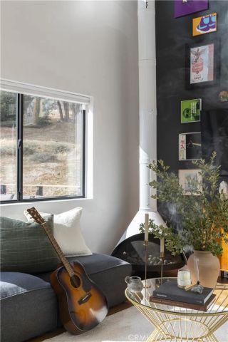 32945 Juniper Lane, Green Valley Lake, CA 92341