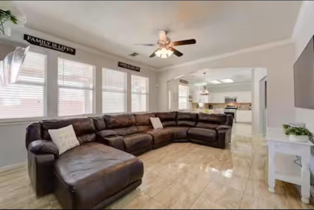 1923 Kaitlyn Drive, Houston, TX 77049