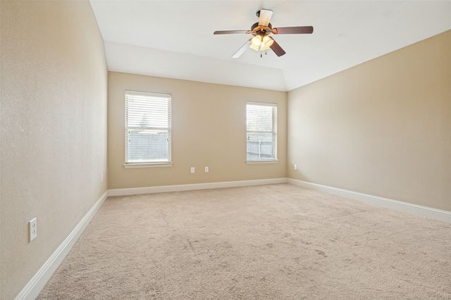 215 Newcastle Street, Waxahachie, TX 75165
