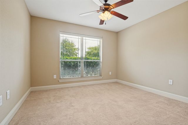 215 Newcastle Street, Waxahachie, TX 75165