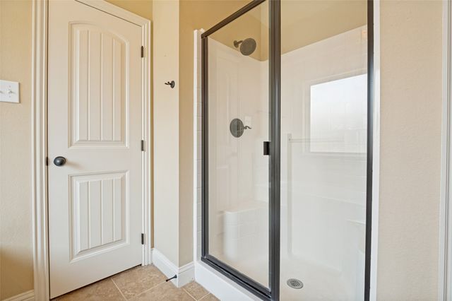 215 Newcastle Street, Waxahachie, TX 75165