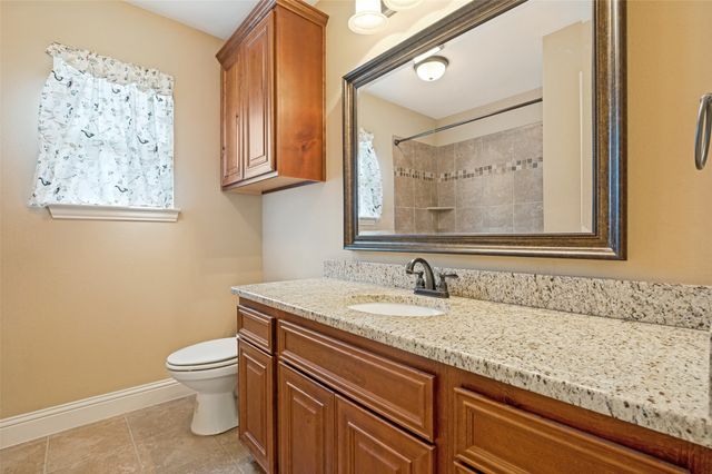 215 Newcastle Street, Waxahachie, TX 75165
