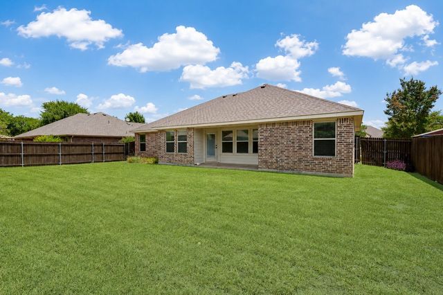 215 Newcastle Street, Waxahachie, TX 75165