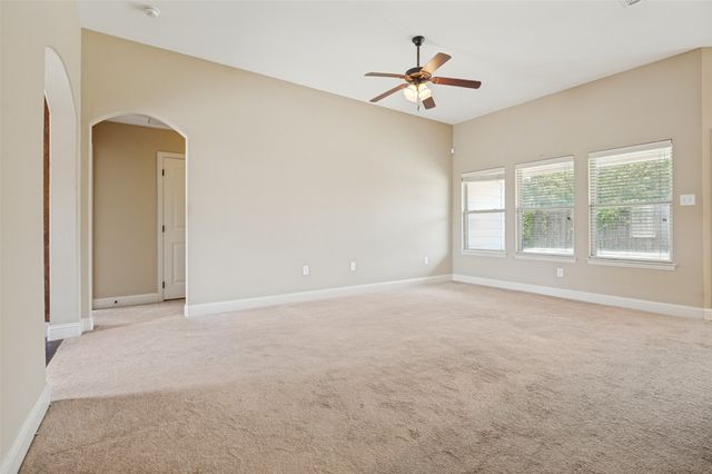 215 Newcastle Street, Waxahachie, TX 75165