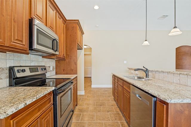215 Newcastle Street, Waxahachie, TX 75165