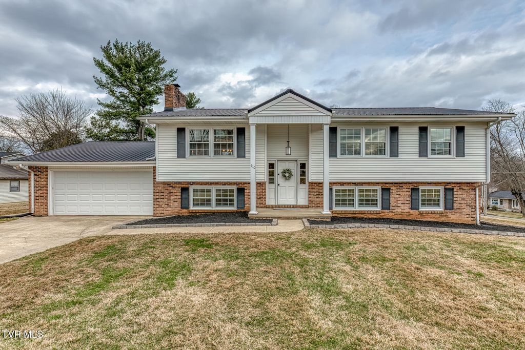 110 Hazelwood Drive, Gray, TN 37615