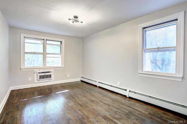 152 Kearsing Parkway E, Monsey, NY 10952
