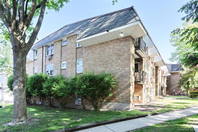 152 Kearsing Parkway E, Monsey, NY 10952