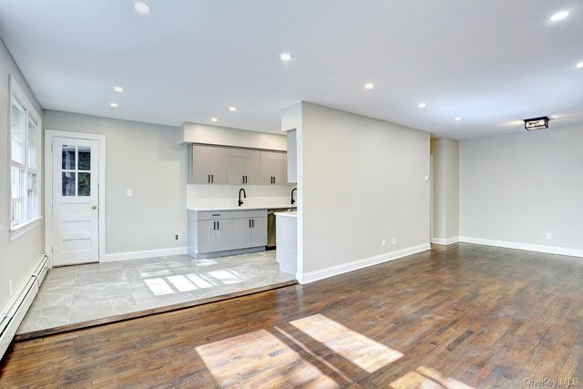 152 Kearsing Parkway E, Monsey, NY 10952