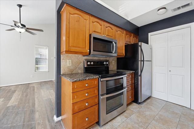 5668 Cedar Creek Drive, Benbrook, TX 76109