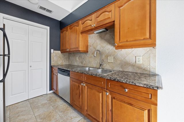 5668 Cedar Creek Drive, Benbrook, TX 76109