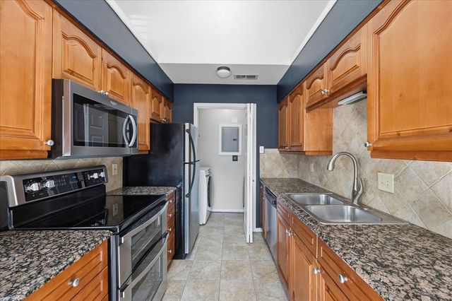 5668 Cedar Creek Drive, Benbrook, TX 76109