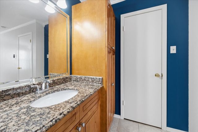 5668 Cedar Creek Drive, Benbrook, TX 76109