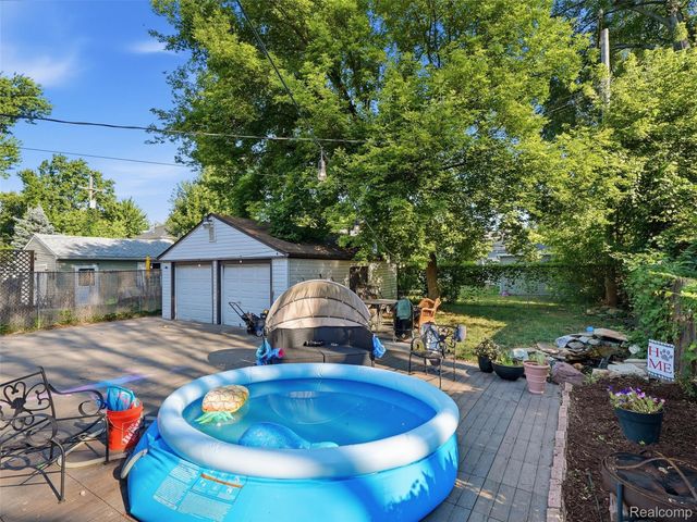 1815 Barrett Avenue, Royal Oak, MI 48067