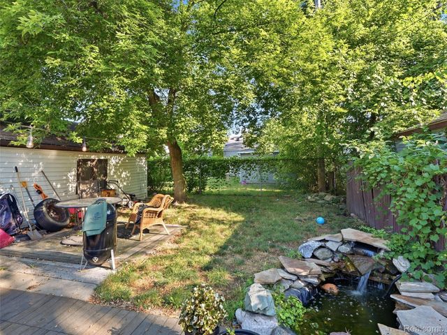 1815 Barrett Avenue, Royal Oak, MI 48067