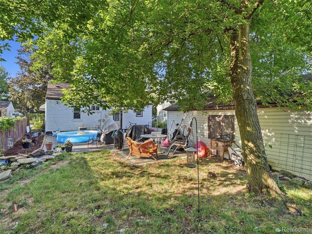 1815 Barrett Avenue, Royal Oak, MI 48067