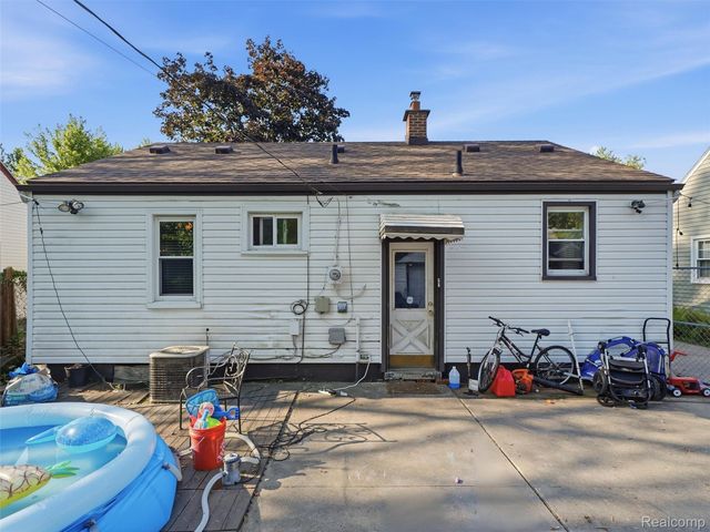 1815 Barrett Avenue, Royal Oak, MI 48067
