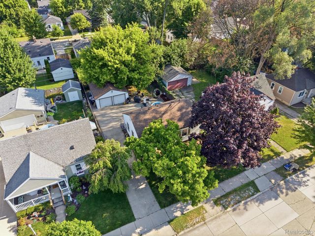 1815 Barrett Avenue, Royal Oak, MI 48067