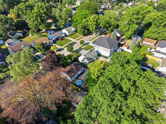 1815 Barrett Avenue, Royal Oak, MI 48067