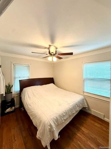 1815 Barrett Avenue, Royal Oak, MI 48067