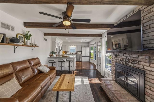 12819 Cambridge Avenue, Grandview, MO 64030