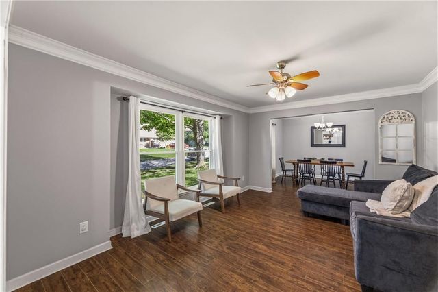 12819 Cambridge Avenue, Grandview, MO 64030