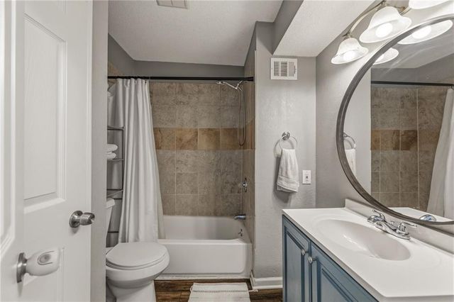 12819 Cambridge Avenue, Grandview, MO 64030