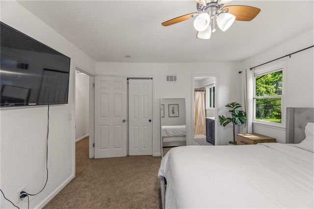 12819 Cambridge Avenue, Grandview, MO 64030