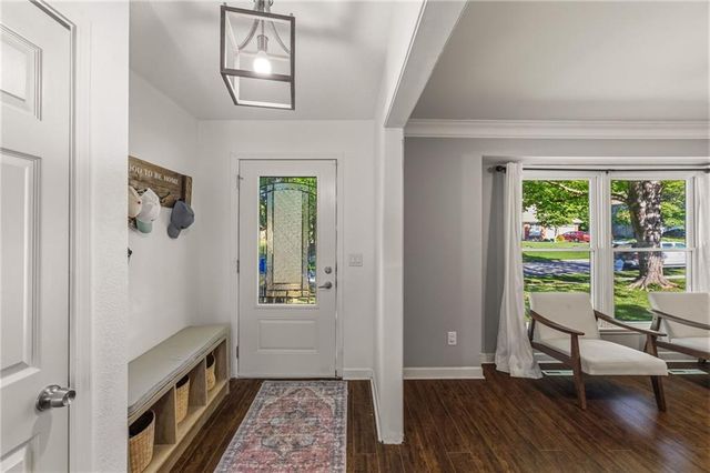 12819 Cambridge Avenue, Grandview, MO 64030