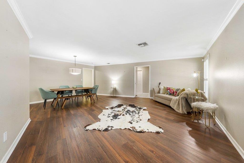 201 Ellwood ST 111, San Antonio, TX 78209