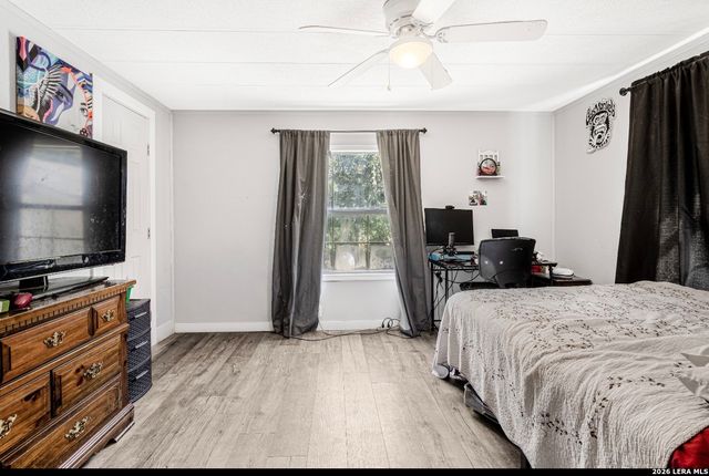 213 BANDERA DR, Bandera, TX 78003