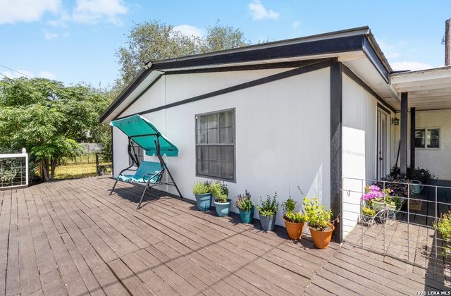 213 BANDERA DR, Bandera, TX 78003