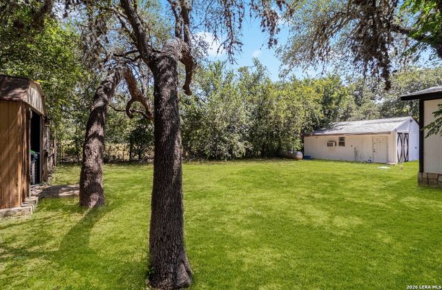 213 BANDERA DR, Bandera, TX 78003