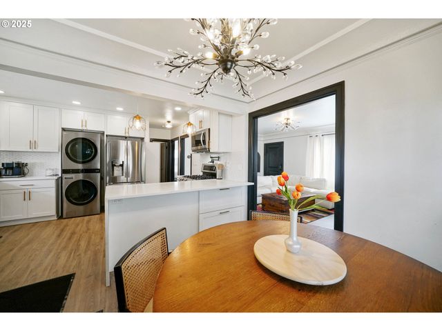 1515 19TH St Ne, Salem, OR 97301