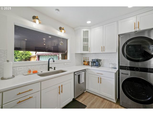 1515 19TH St Ne, Salem, OR 97301