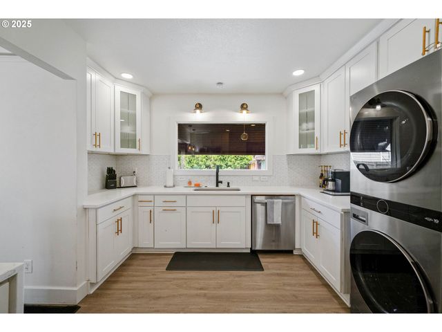 1515 19TH St Ne, Salem, OR 97301