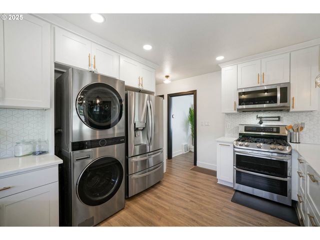 1515 19TH St Ne, Salem, OR 97301