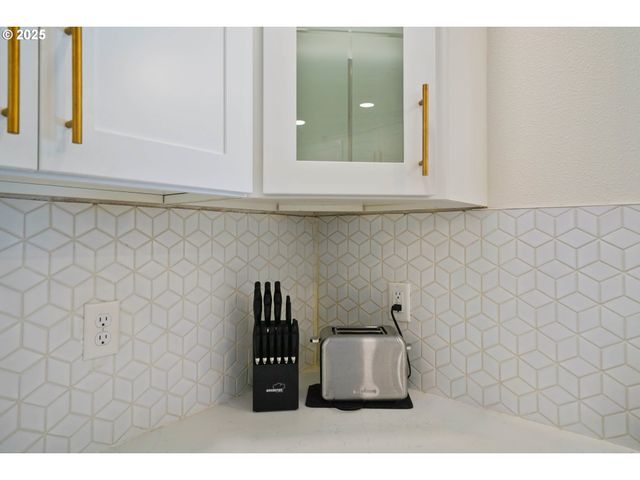 1515 19TH St Ne, Salem, OR 97301