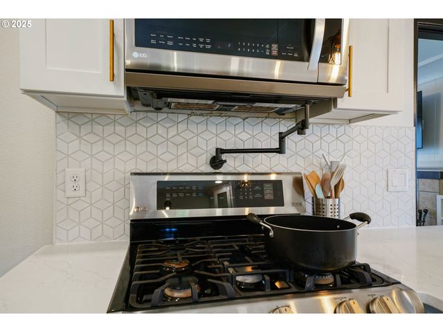 1515 19TH St Ne, Salem, OR 97301