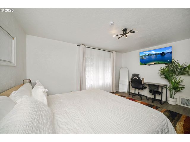 1515 19TH St Ne, Salem, OR 97301