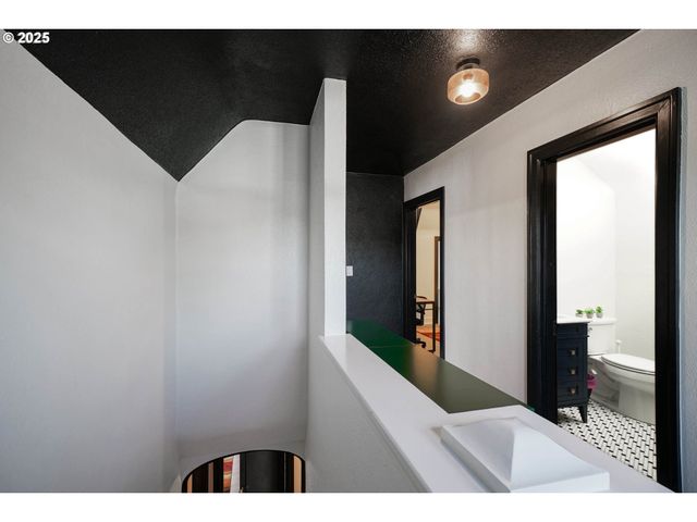 1515 19TH St Ne, Salem, OR 97301